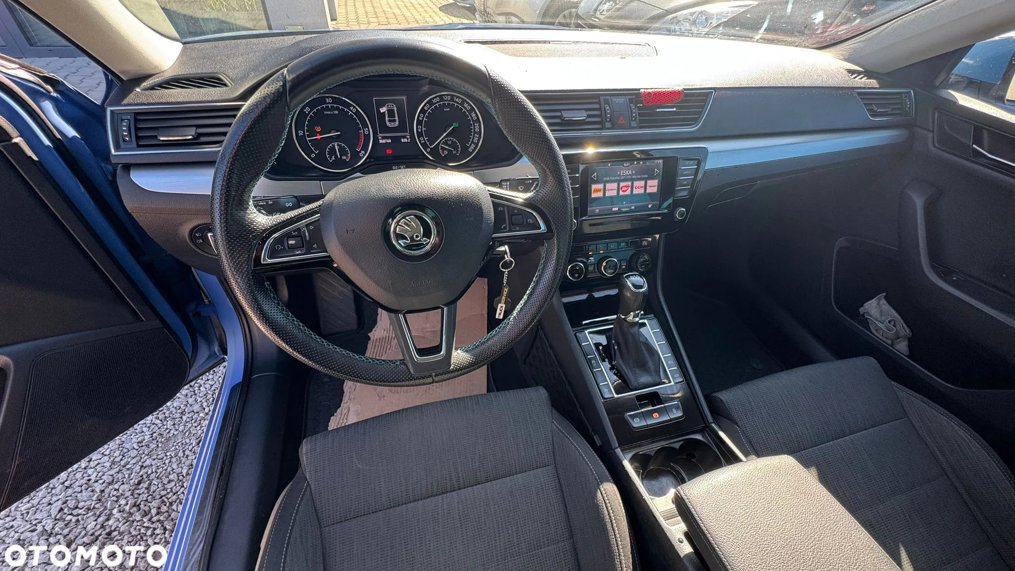 Skoda Superb Combi 2.0 TDI DSG Ambition - 6