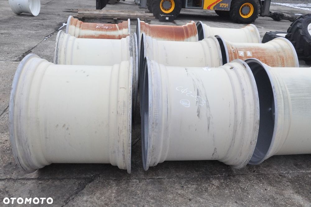 FELGA DWW27 X 32 NOWA !!! NR 323345150 NEW HOLLAND  LAVERDA - 3