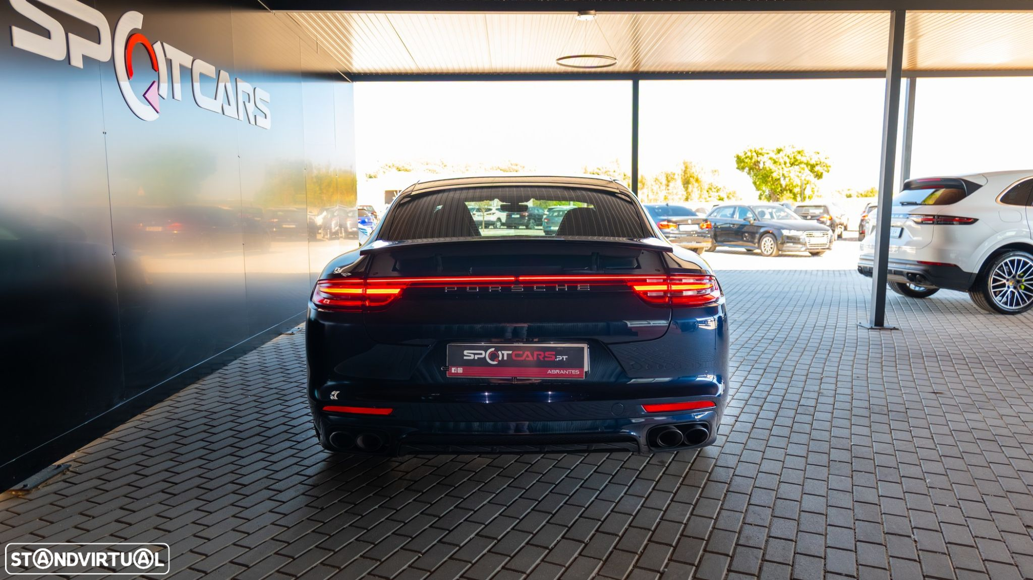 Porsche Panamera 4 Executive - 10