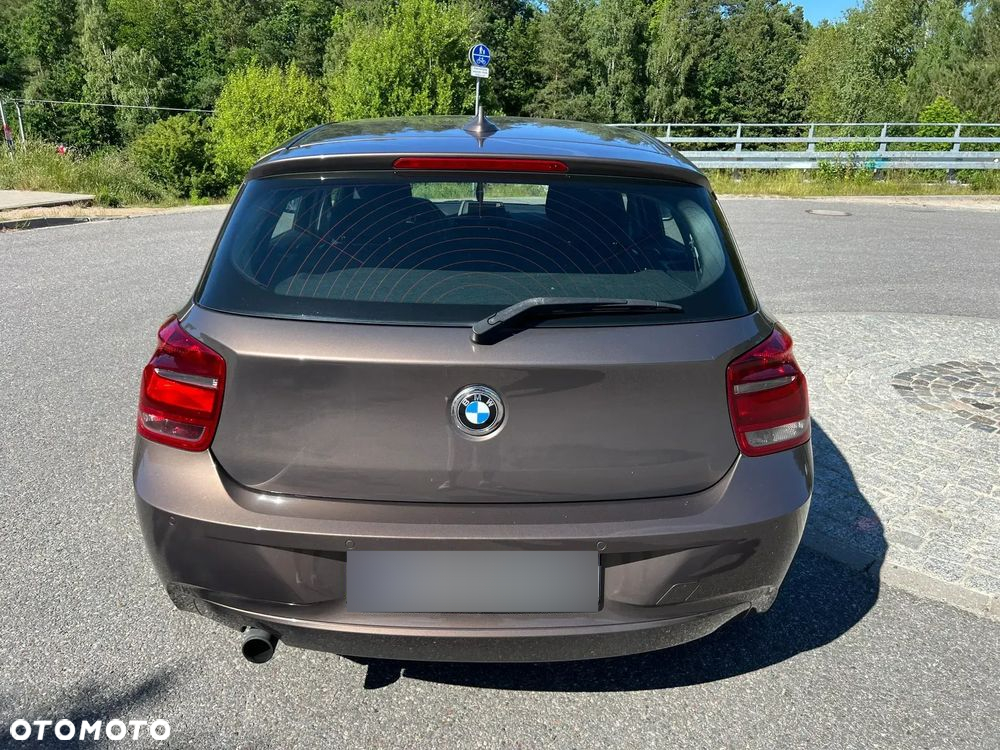 BMW Seria 1 116i - 6