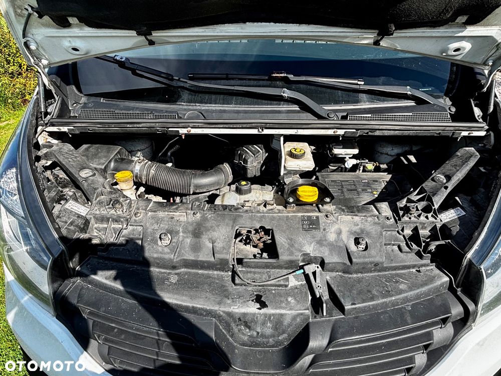 Renault Trafic - 16