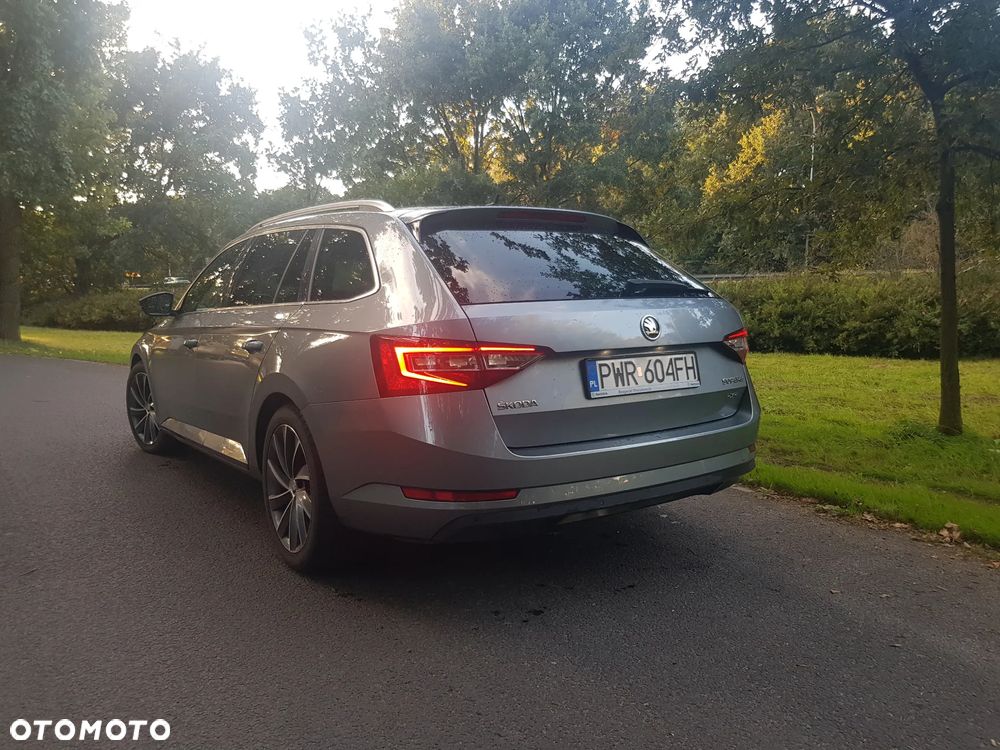 Skoda Superb 2.0 TDI 4x4 L&K DSG - 7