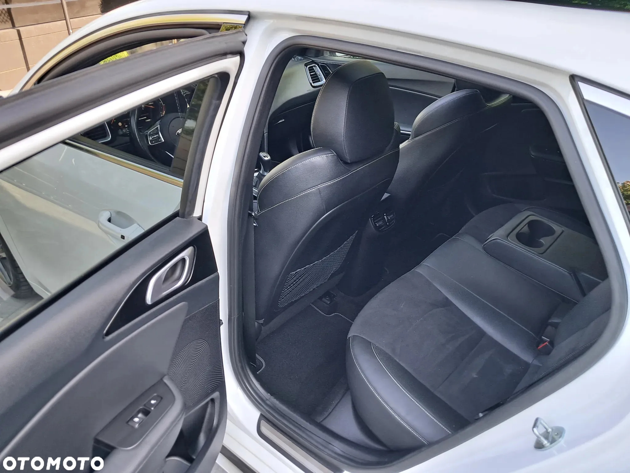 Kia ProCeed 1.5 T-GDI GT Line - 36
