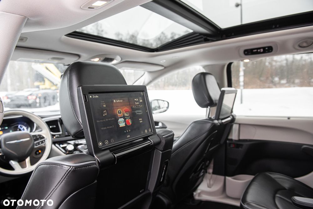 Chrysler Pacifica - 30