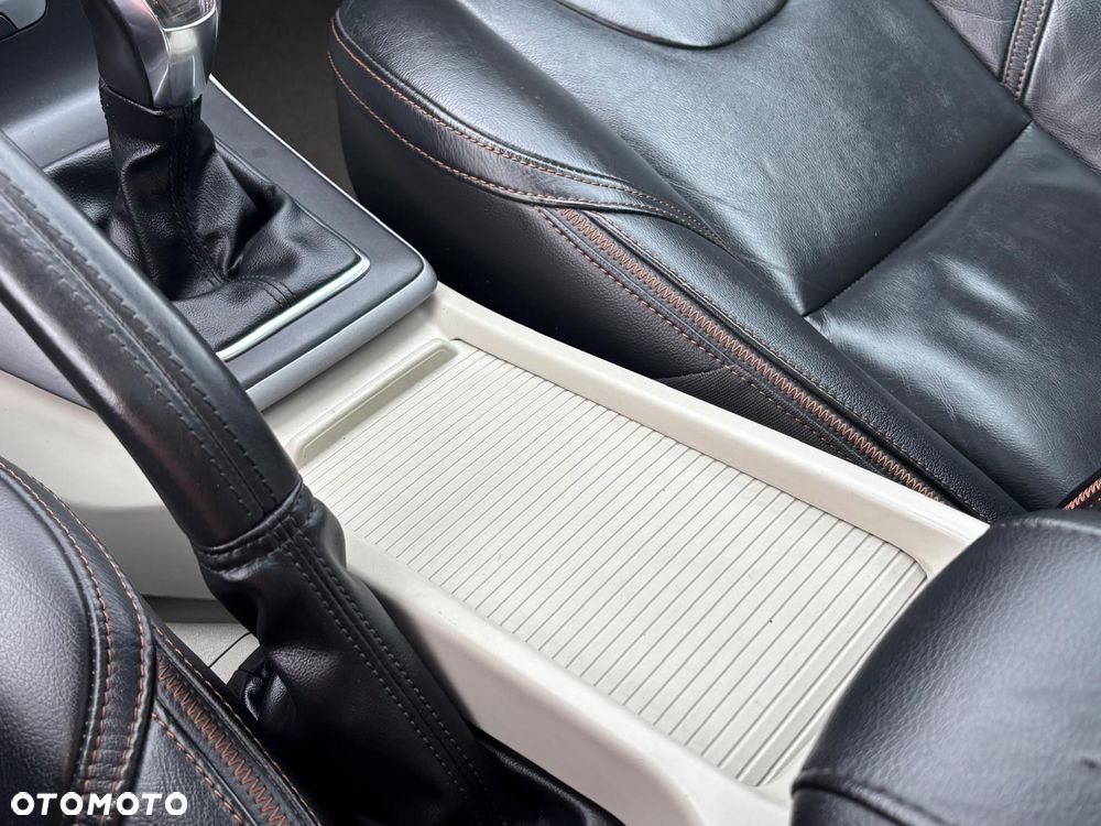 Volvo V40 D3 Ocean Race - 31