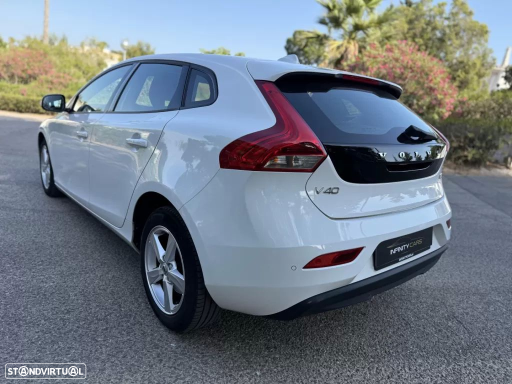 Volvo V40 2.0 D2 Momentum - 7