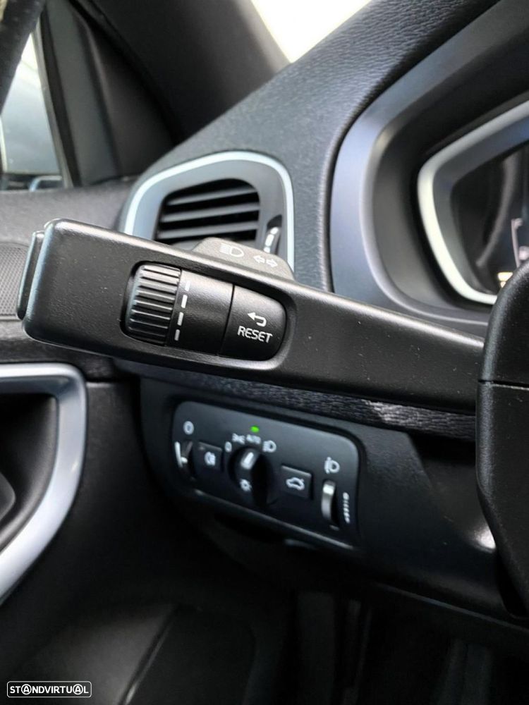 Volvo V40 1.6 D2 R-Design Momentum - 14