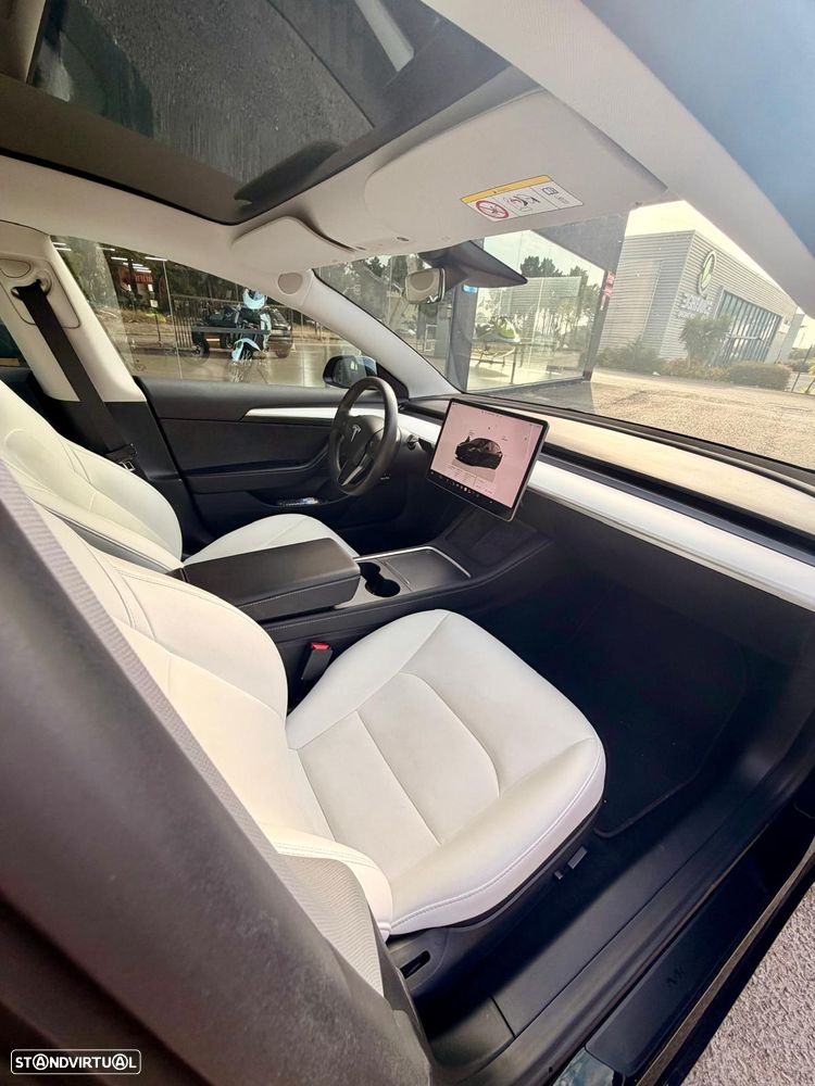 Tesla Model 3 Long Range AWD Dual Motor Performance - 22