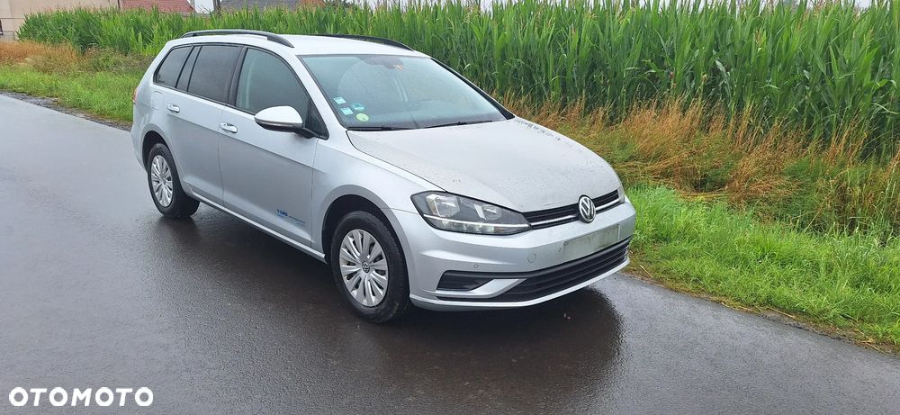 Volkswagen Golf - 6