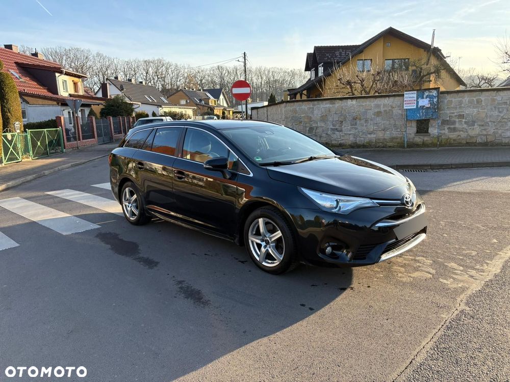 Toyota Avensis 2.0 D-4D Prestige - 3