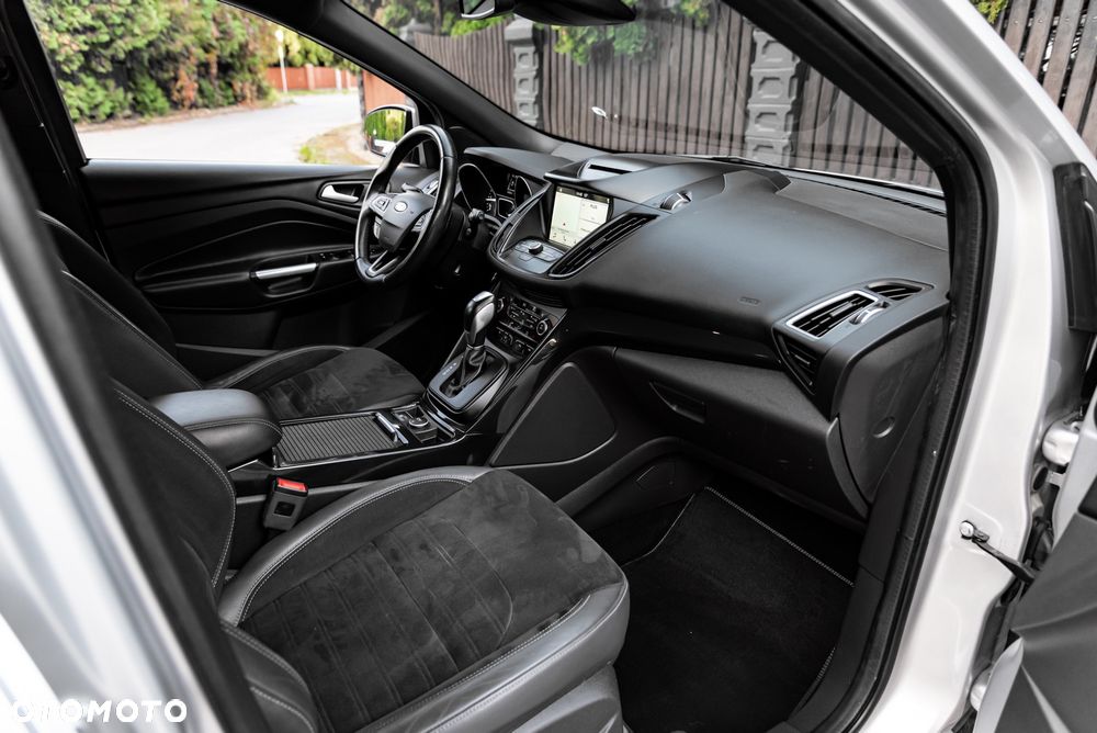 Ford Kuga 2.0 TDCi 4x4 ST-Line - 24