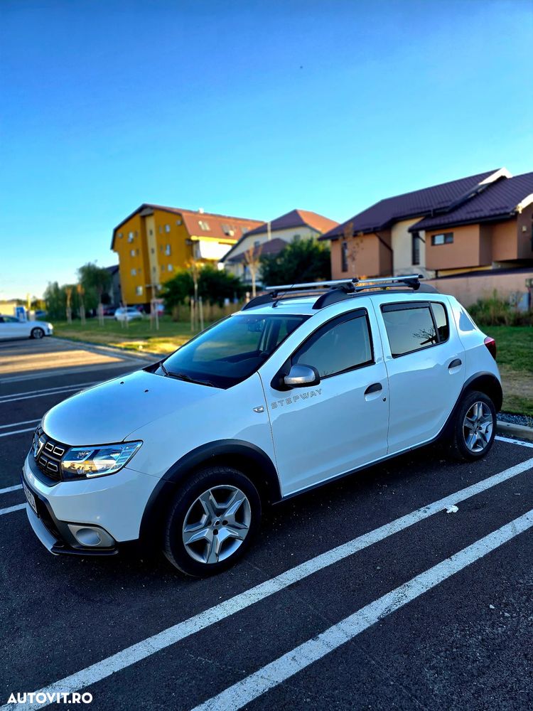 Dacia Sandero Stepway TCe 90 MT6 Essential - 1