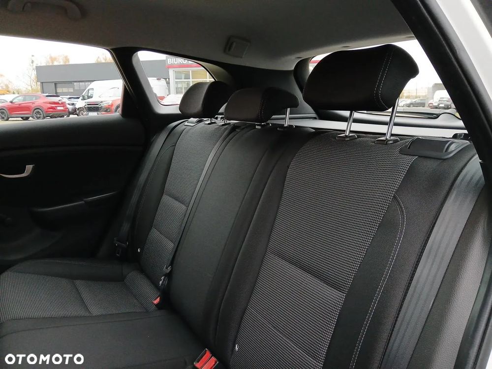 Hyundai i30 1.6 CRDi BlueDrive Classic + - 15