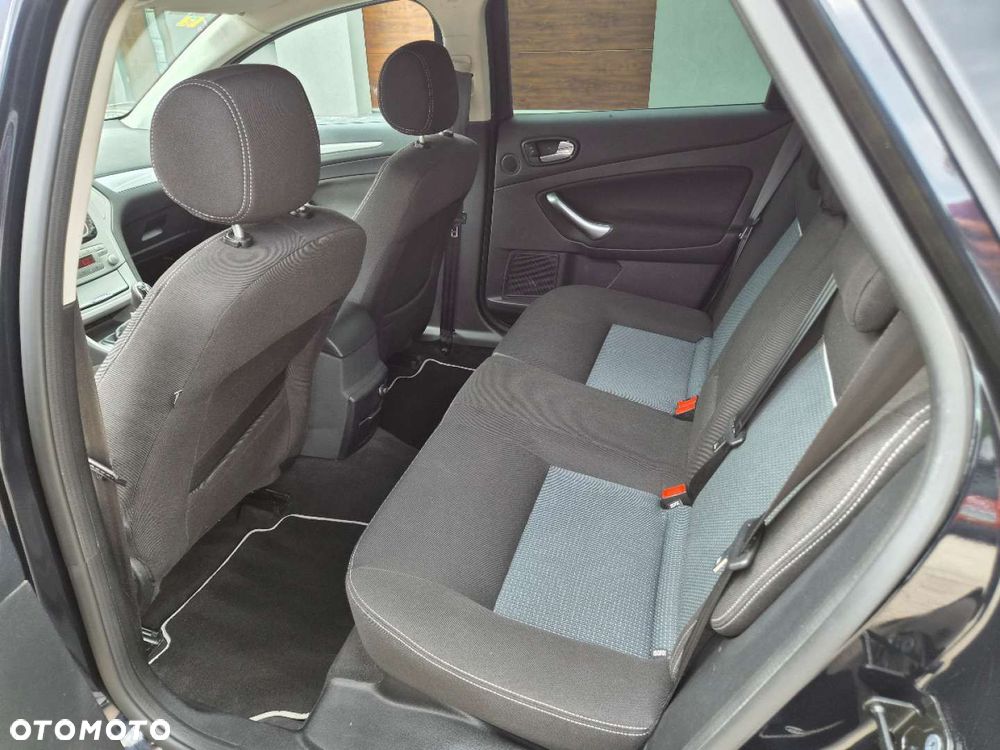 Ford Mondeo 2.0 TDCi Titanium - 16
