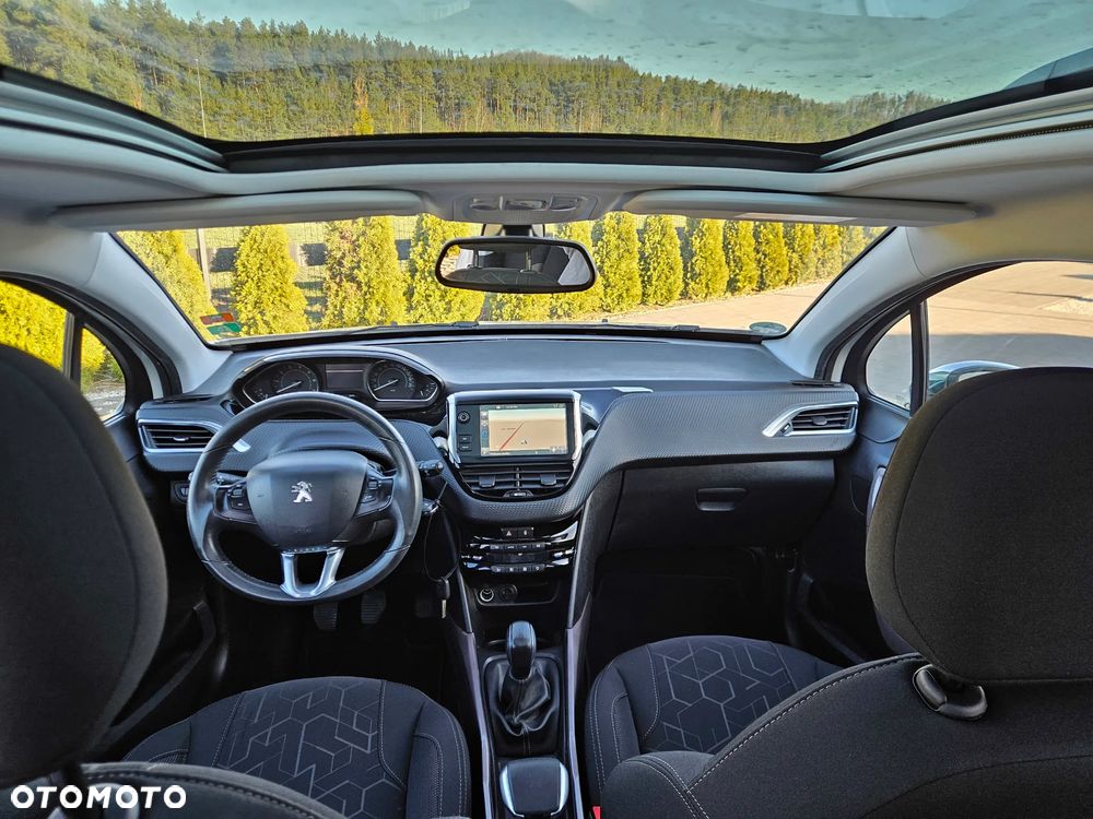 Peugeot 2008 1.2 Pure Tech Style - 2