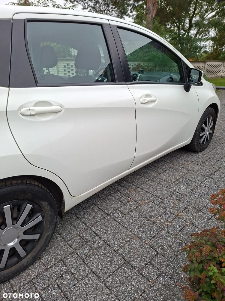 Nissan Note 2013 photo 4