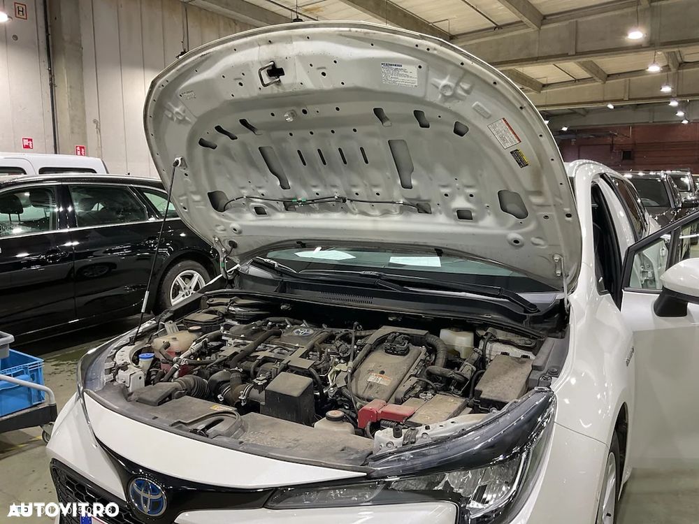 Toyota Corolla Sedan 1.8 HSD Dynamic Plus - 4