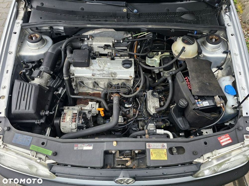 Volkswagen Golf 2.0 GL - 39