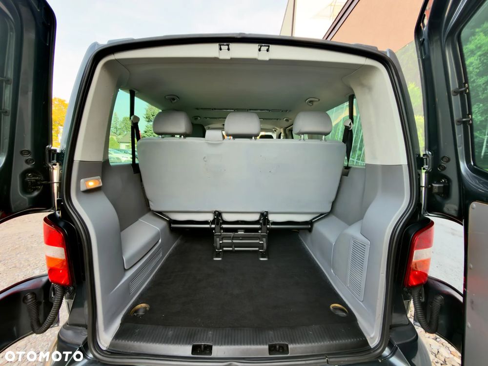 Volkswagen Caravelle - 28