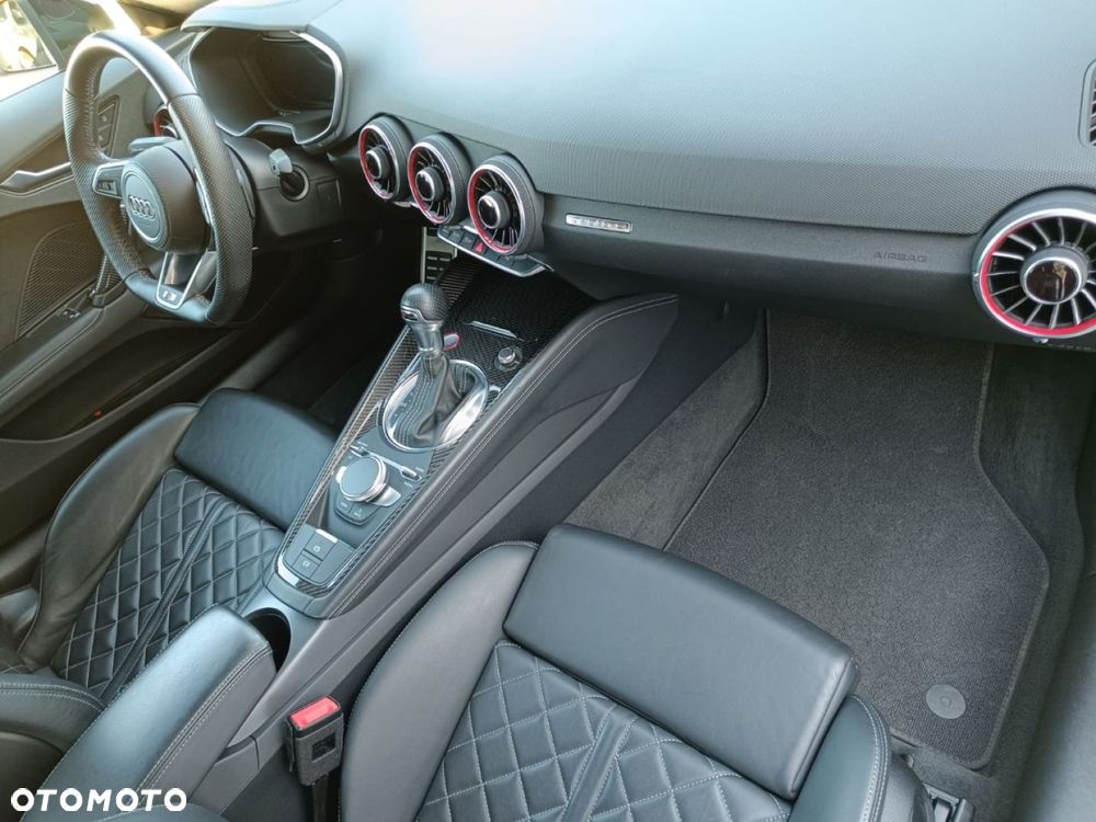 Audi TT S Coupé - 30