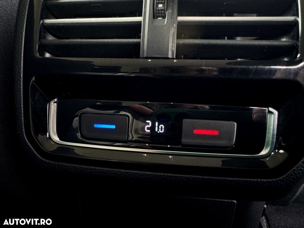 Volkswagen Passat - 11