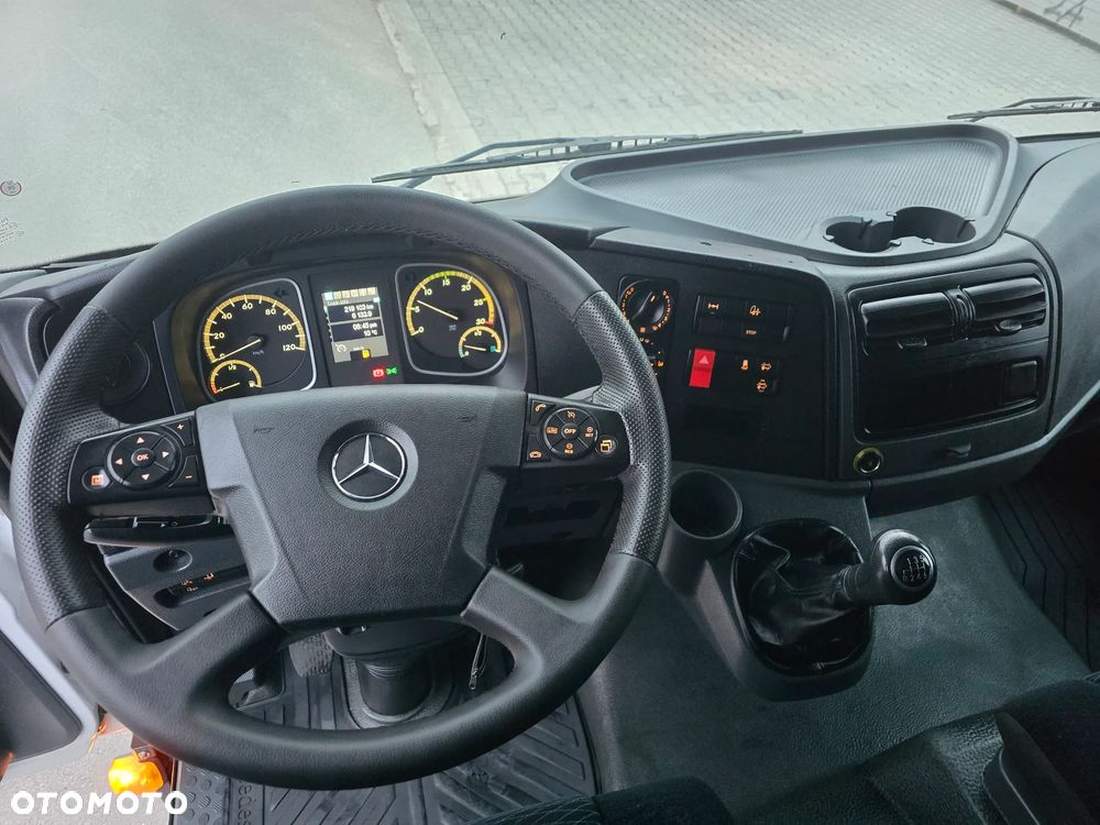 Mercedes-Benz Atego/Wywrotka/Manual/Blokada mostu - 30