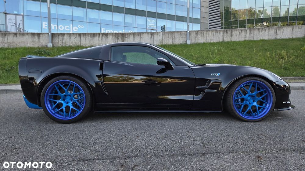 Chevrolet Corvette - 8
