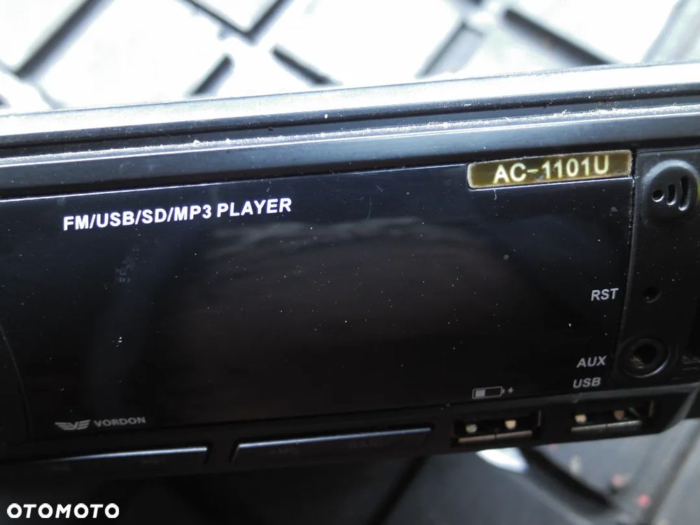 RADIO SAMOCHODWE VORDON AC-1101U Radioodtwarzacz akcesoryjny Vordon AC-1101U 1-DIN - 2