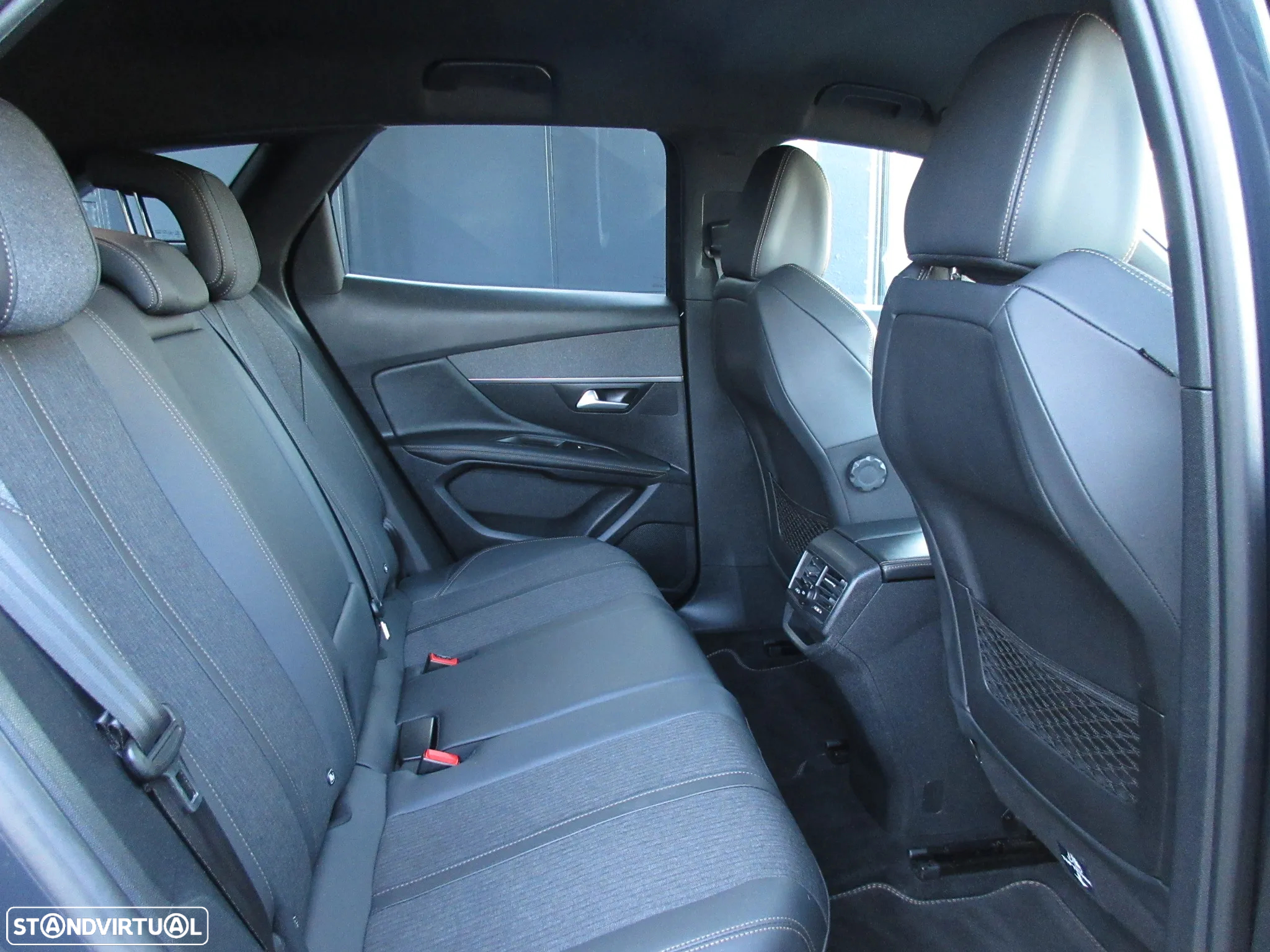 Peugeot 3008 1.5 BlueHDi GT Line EAT8 - 40