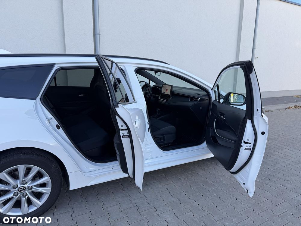 Toyota Corolla 2.0 Hybrid Comfort - 32