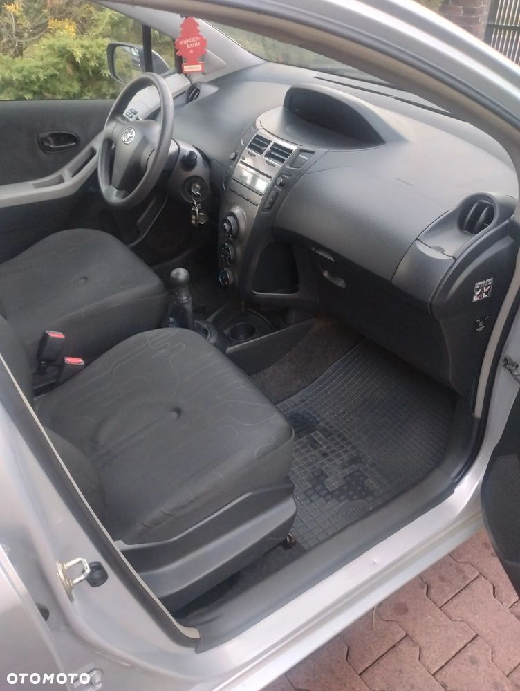 Toyota Yaris - 3