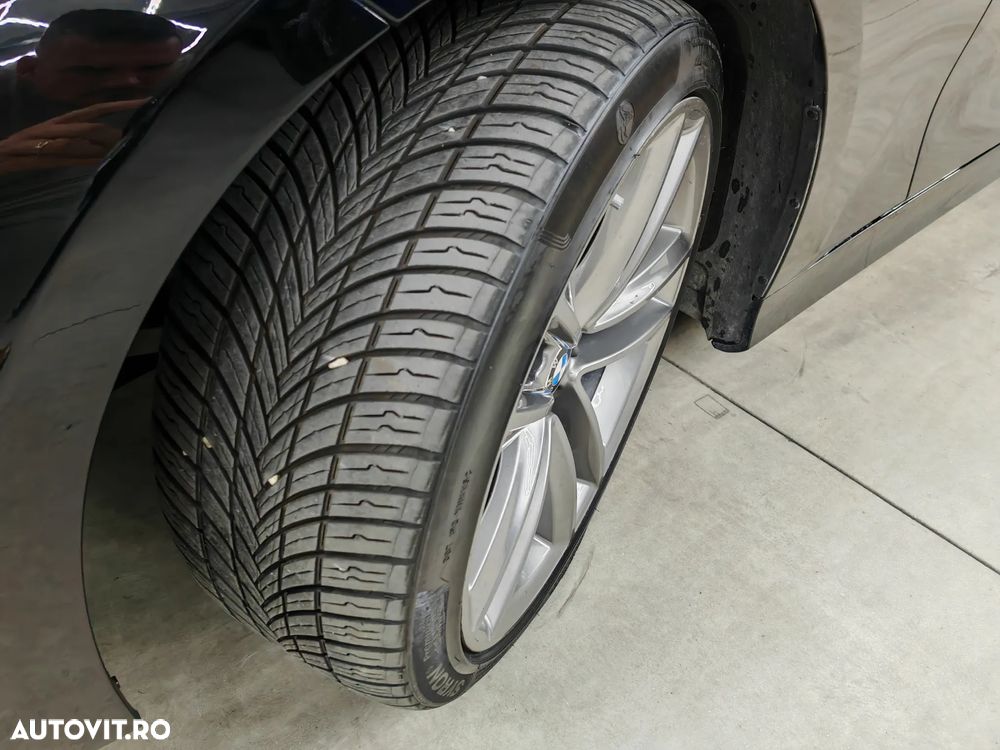BMW Seria 3 320d AT MHEV - 36