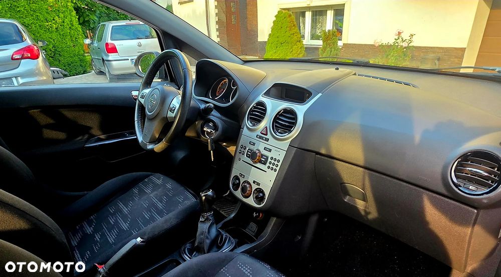Opel Corsa - 10