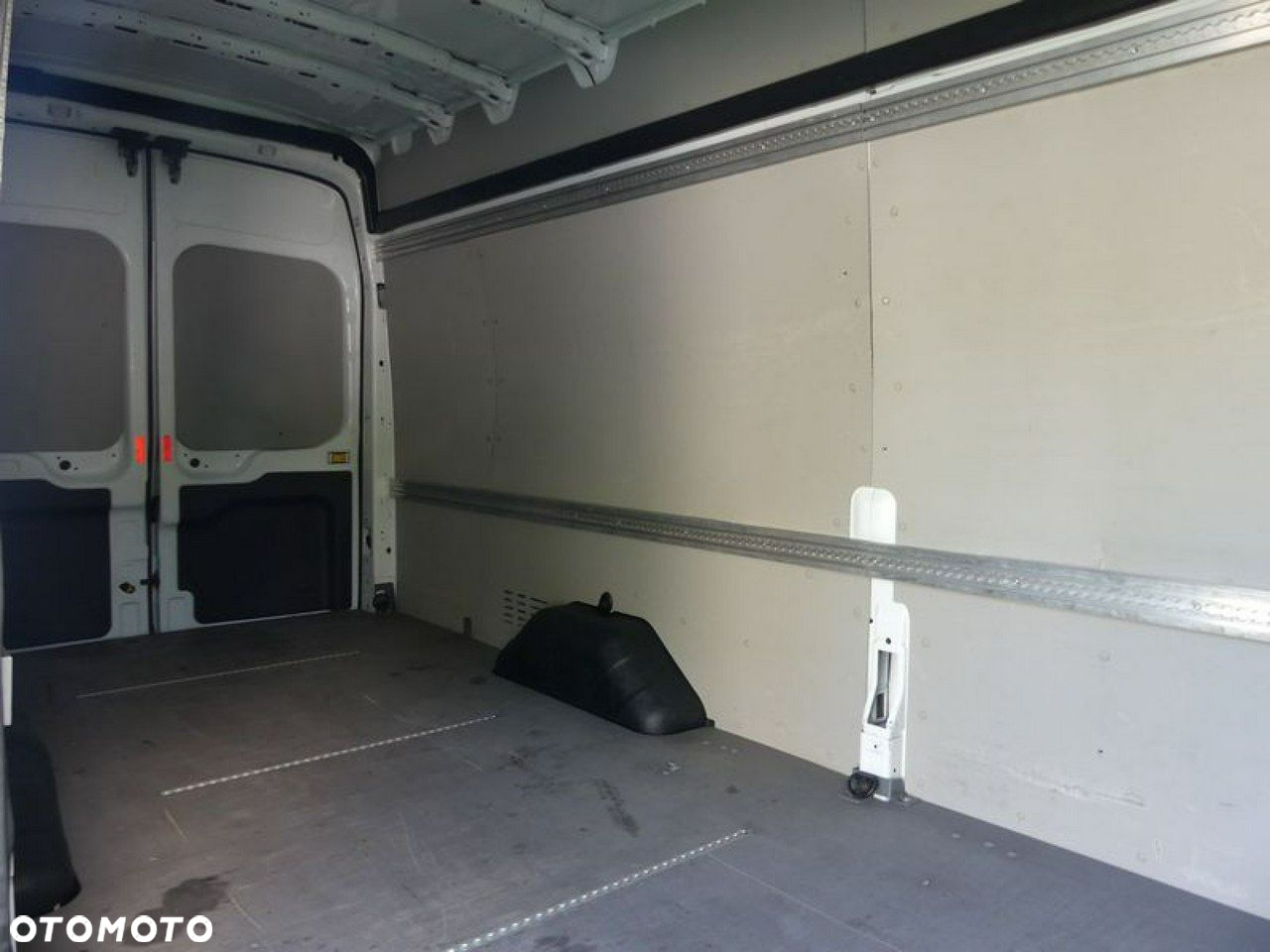 Ford Transit - 15