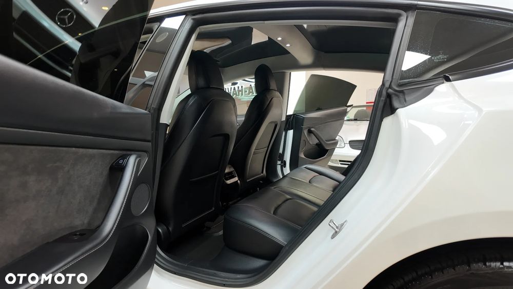 Tesla Model 3 Standard Range Plus - 26