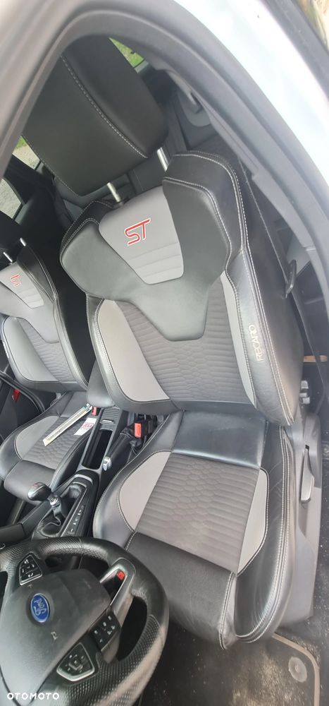 Ford Focus 2.0 TDCi ST-2 - 9