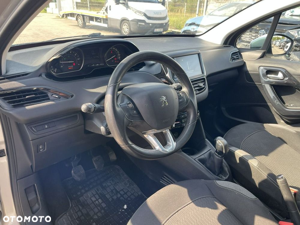 Peugeot 208 1.2 VTi Style - 6