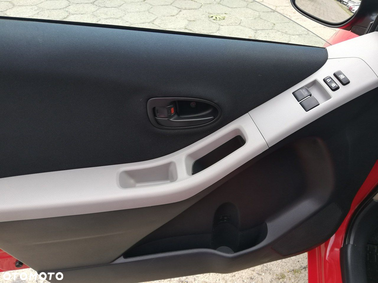 Toyota Yaris - 17
