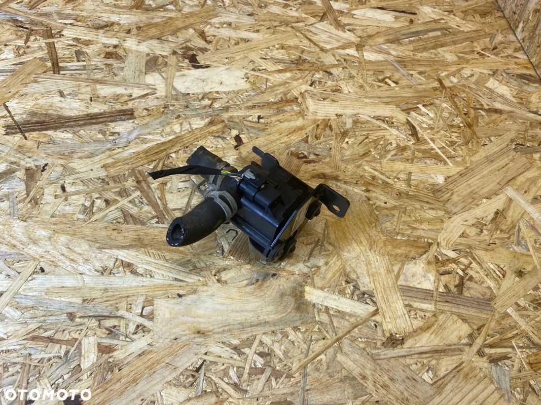 DODATKOWA POMPA WODY FORD FIESTA MK8 PUMA MK2 GN11-8K577-AA - 1