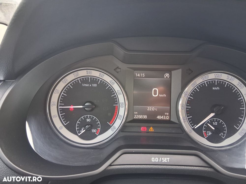 Skoda Octavia 1.6 TDI Active - 9