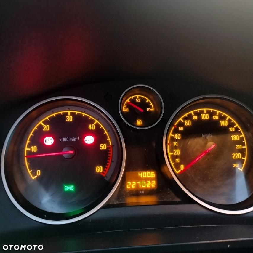 Opel Zafira 1.9 CDTI Essentia - 9