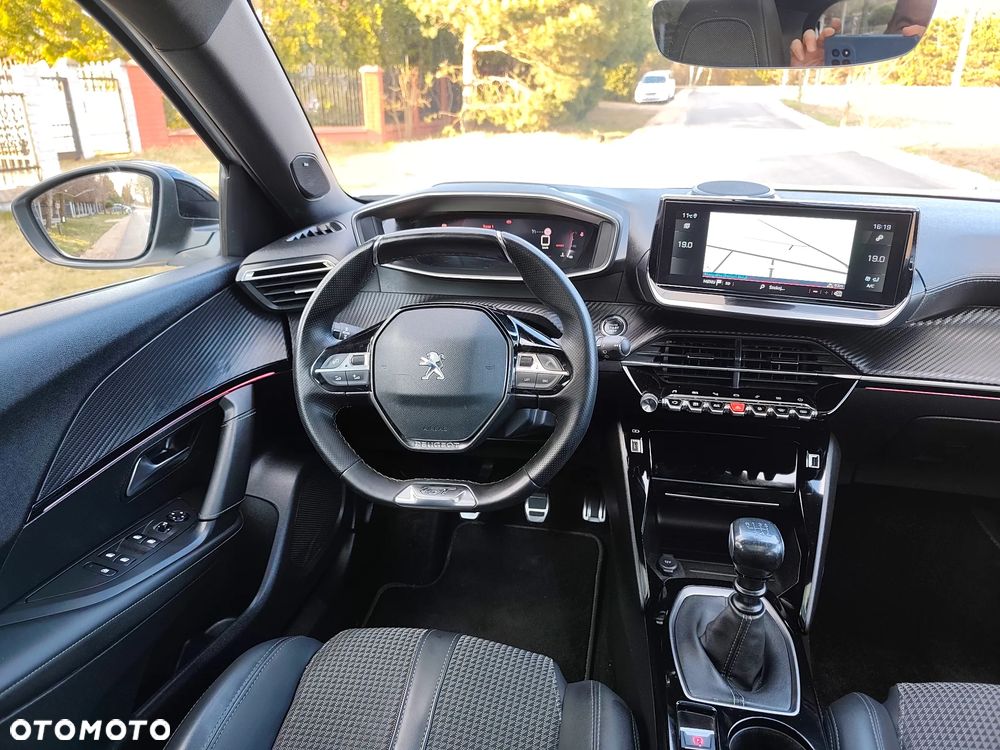 Peugeot 2008 1.5 BlueHDi GT S&S - 16