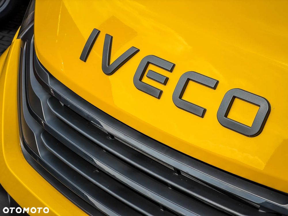 Iveco Daily 35S18HA8 3.0 Diesel 180 KM AT8 ZF Plandeka z kabiną sypialną! GSC Zabudowy! - 15