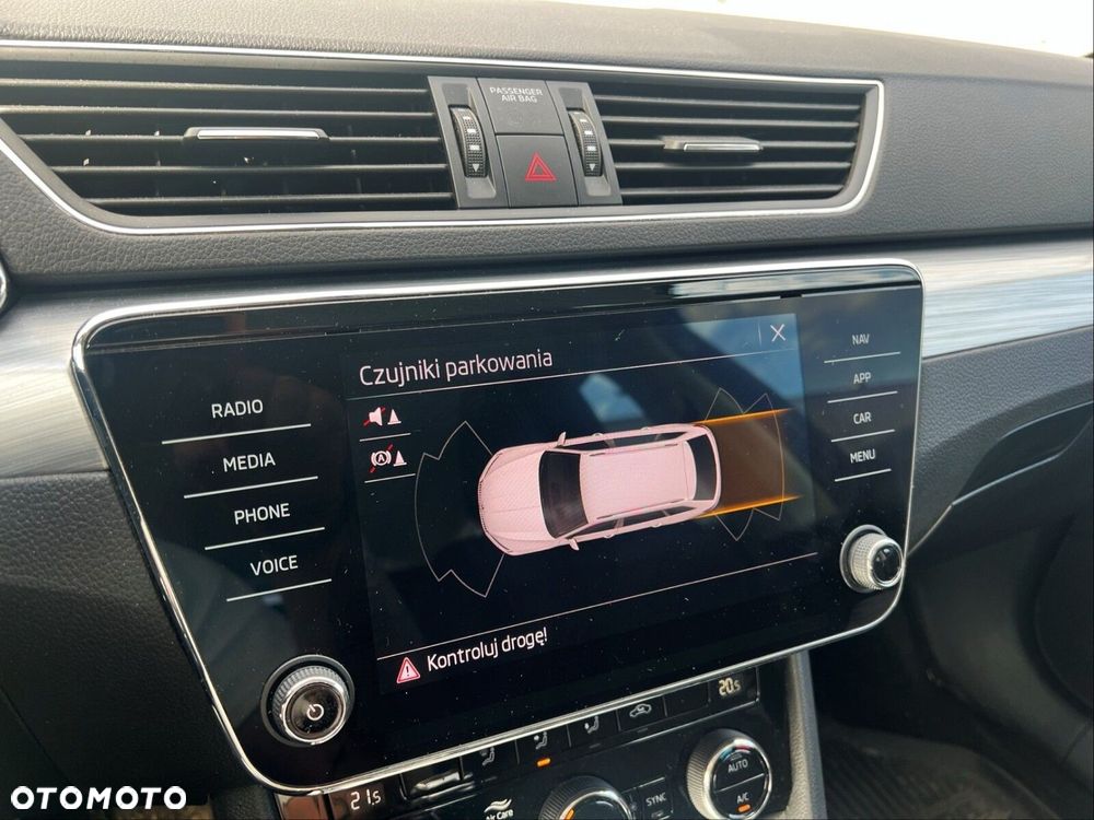 Skoda Superb 2.0 TDI SCR Ambition DSG - 22