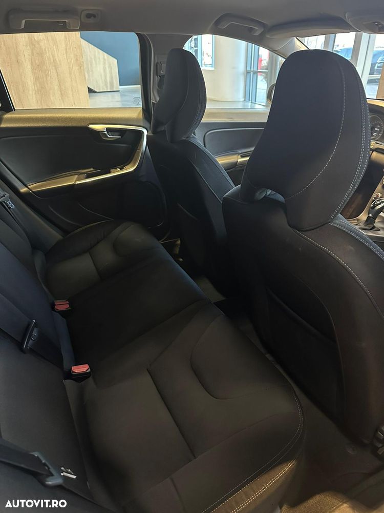 Volvo V60 - 16