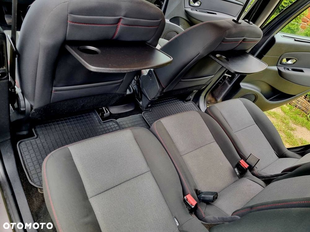 Renault Grand Scenic - 28