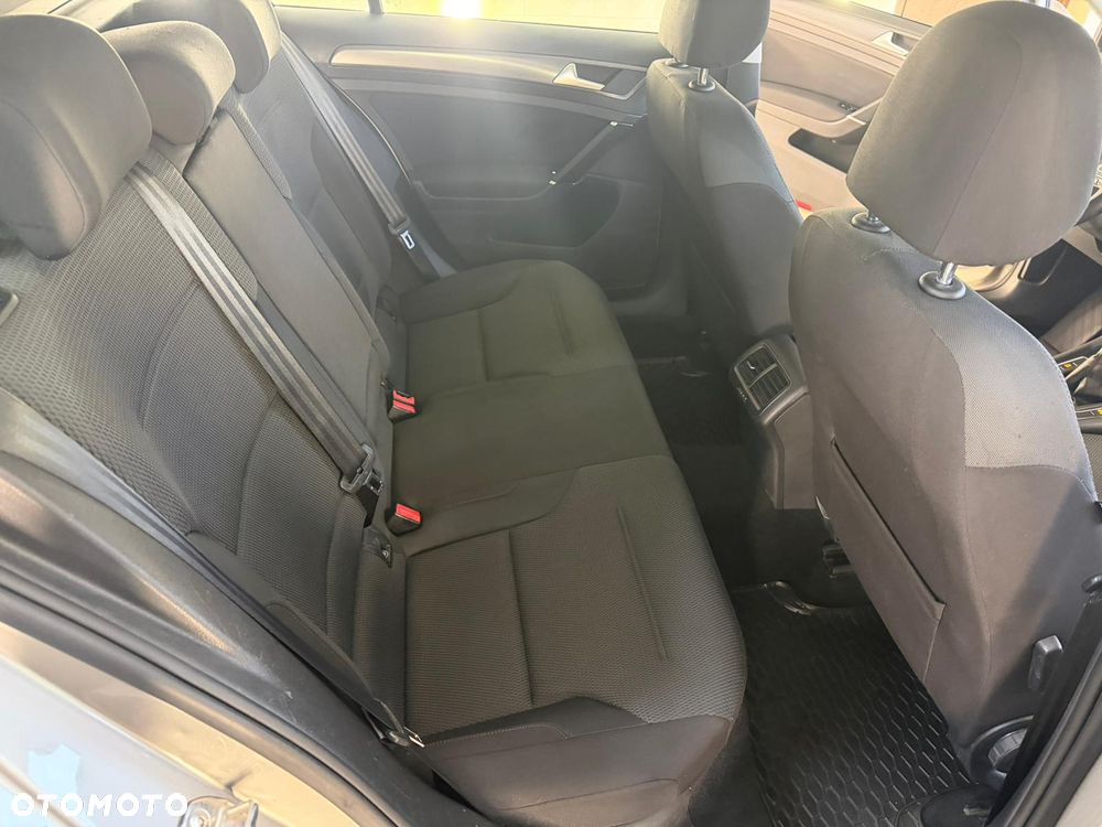 Volkswagen Golf 1.6 TDI BMT Comfortline - 11