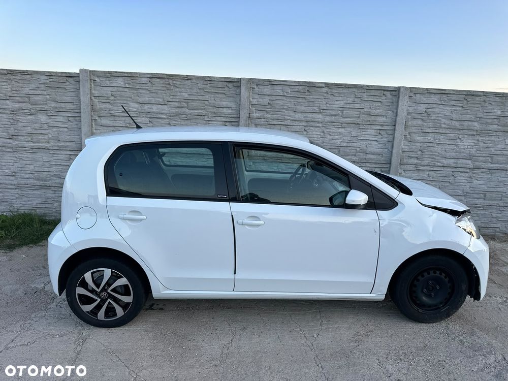 Volkswagen up! Active - 30