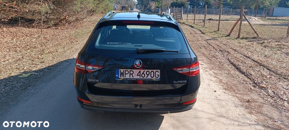 Skoda Superb 2.0 TDI Style DSG - 12