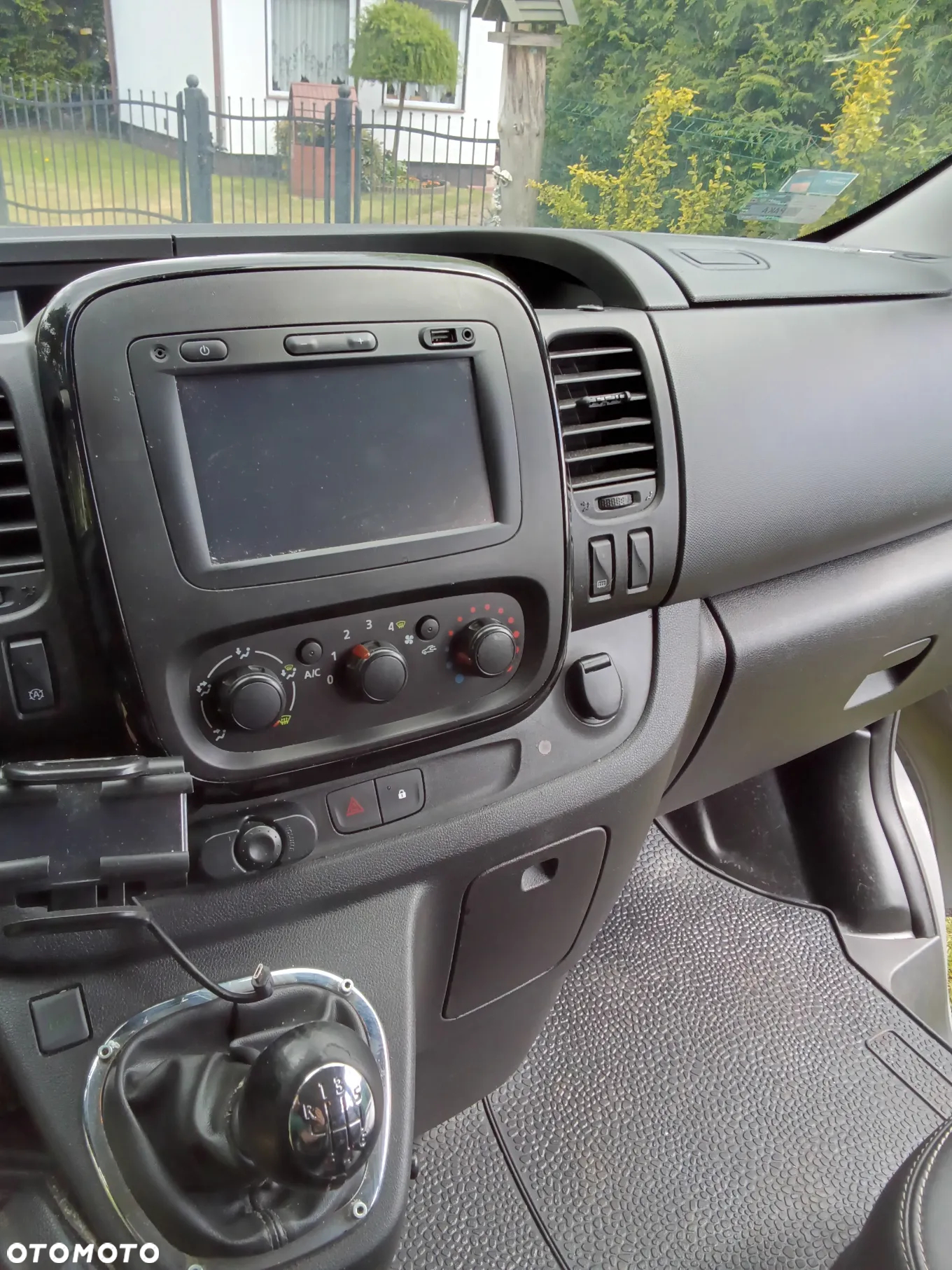 Opel Vivaro - 18